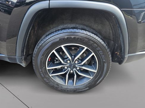 Used 2019 Jeep Grand Cherokee Trailhawk AWD/4WD image 15