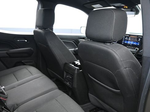 Used 2024 Chevrolet Colorado LT w/ LT Convenience Package image 16