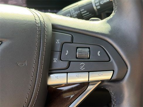 Used 2024 Cadillac Escalade Sport Platinum w/ LPO, ONYX Package image 27