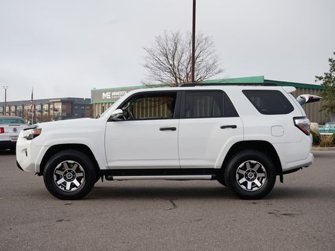 Used 2020 Toyota 4Runner SR5 Premium image 6