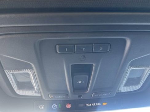 Used 2022 Chevrolet Silverado 3500 High Country image 20