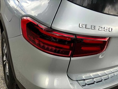 Certified 2026 Mercedes-Benz GLB 250 4MATIC image 18
