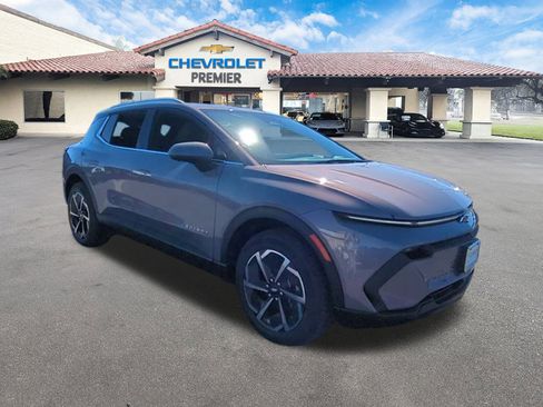 New 2026 Chevrolet Equinox EV LT image 2