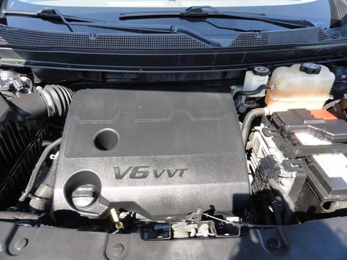 Used 2019 Chevrolet Traverse LT image 37