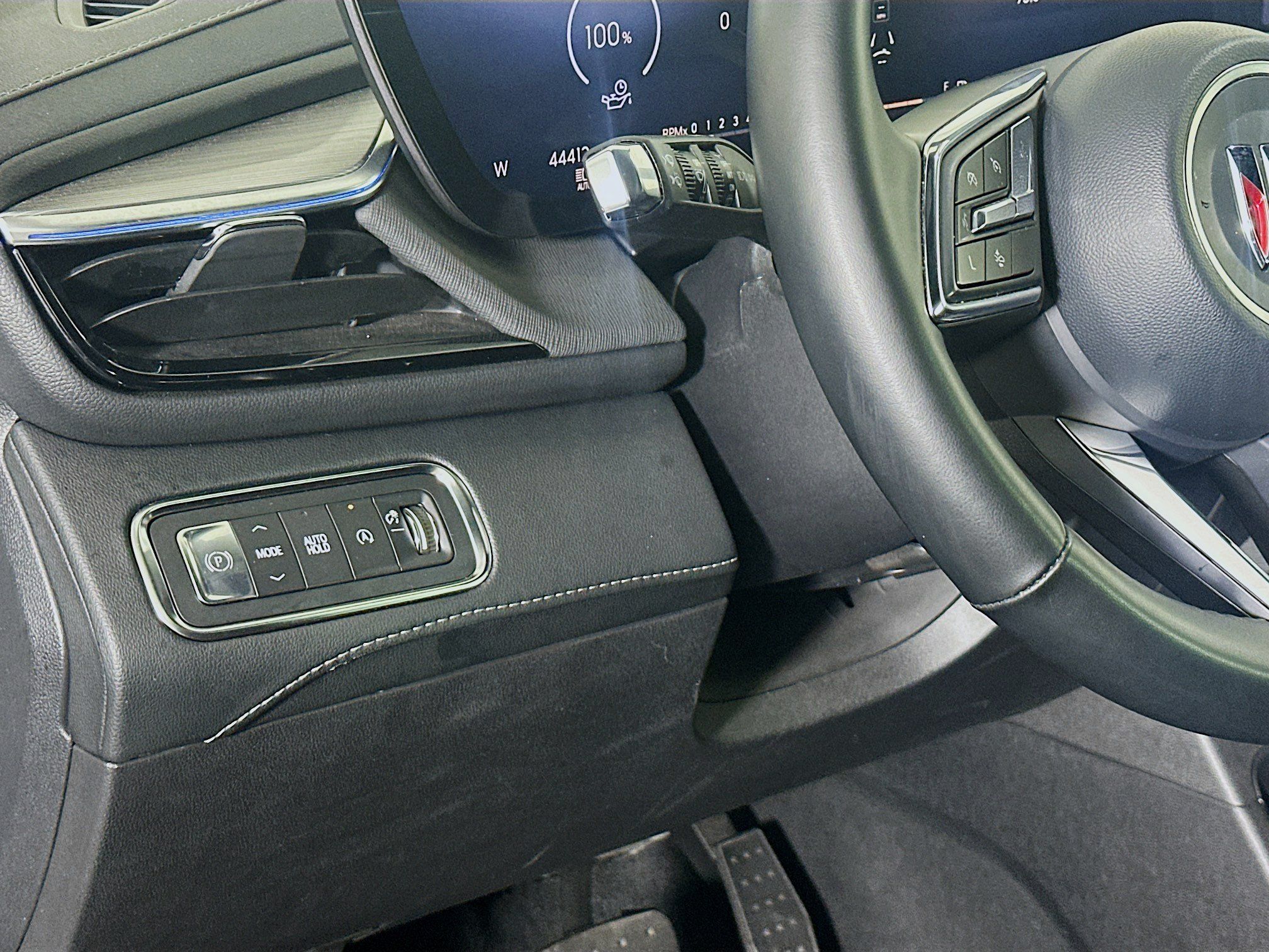 Used 2025 Buick Enclave Preferred FWD image 17