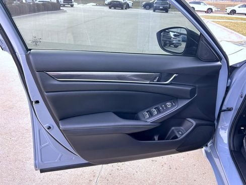 Used 2022 Honda Accord Sport image 9