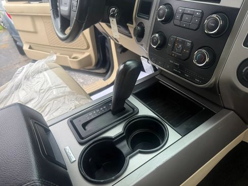 Used 2017 Ford Expedition XLT AWD/4WD image 26