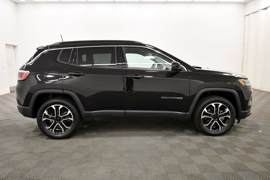 Used 2022 Jeep Compass Limited AWD/4WD image 9