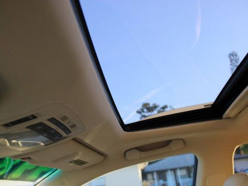 Used 2011 Lexus RX 350 Premium image 47