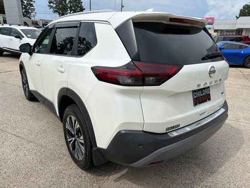 Used 2023 Nissan Rogue SV w/ SV Premium B Package FWD image 8