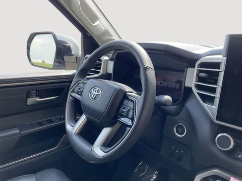 Used 2024 Toyota Tundra Limited AWD/4WD image 6