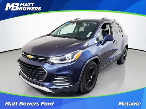 Used 2019 Chevrolet Trax LT w/ LT Convenience Package FWD image 1