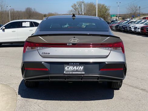 New 2026 Hyundai Elantra SEL Sport Premium FWD image 6