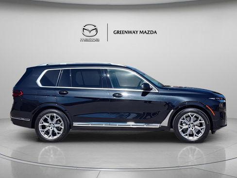 Used 2025 BMW X7 xDrive40i AWD/4WD image 8