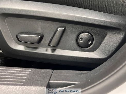 Used 2025 Nissan Rogue SV image 25