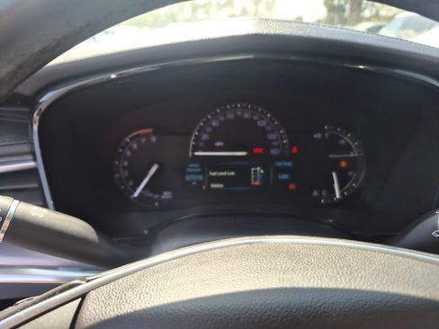 Used 2019 Cadillac XT5 Luxury FWD image 16