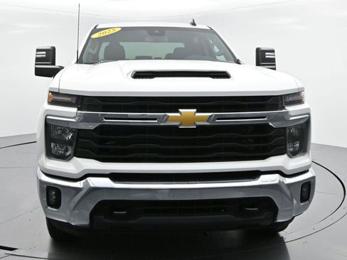 Used 2025 Chevrolet Silverado 2500 LT w/ Convenience Package AWD/4WD image 2