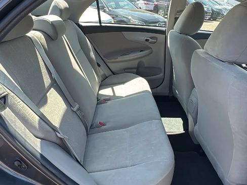 Used 2013 Toyota Corolla L FWD image 20