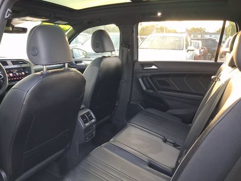 Used 2024 Volkswagen Tiguan SE R-Line FWD image 11