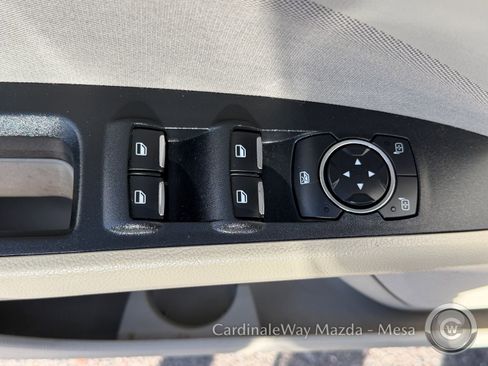 Used 2020 Ford Fusion SE image 18