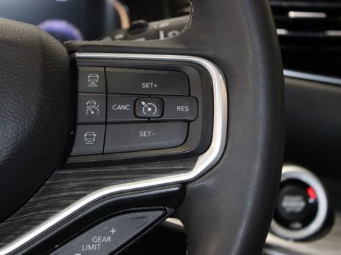 Used 2023 Jeep Wagoneer Series II image 36