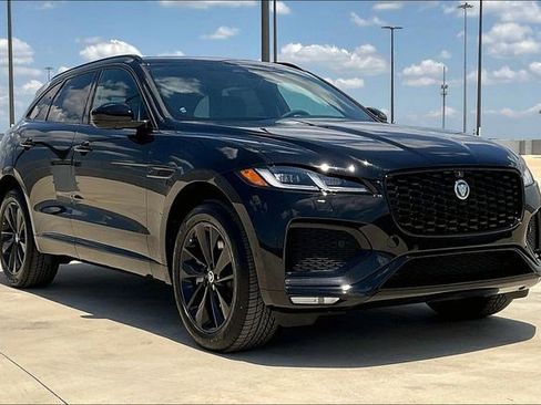 New 2026 Jaguar F-PACE R-Dynamic S image 2