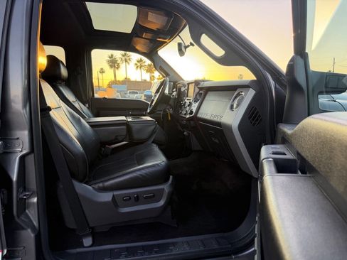 Used 2014 Ford F250 Lariat w/ Lariat Ultimate Package image 23