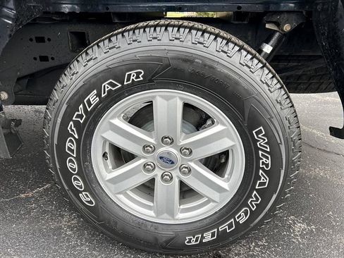 Used 2022 Ford F150 XLT w/ Bed Utility Package image 29