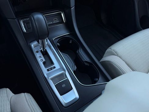 Used 2023 Subaru Ascent Premium w/ Convenience Package image 23