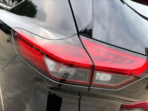 Certified 2023 Nissan Rogue SV w/ SV Premium B Package FWD image 28