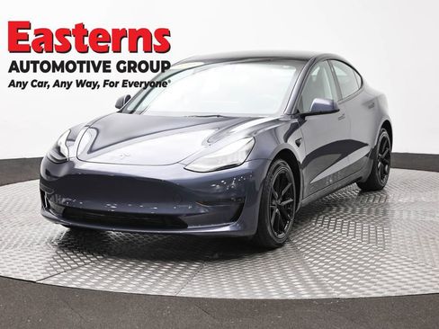 Used 2023 Tesla Model 3 Standard Range RWD image 1