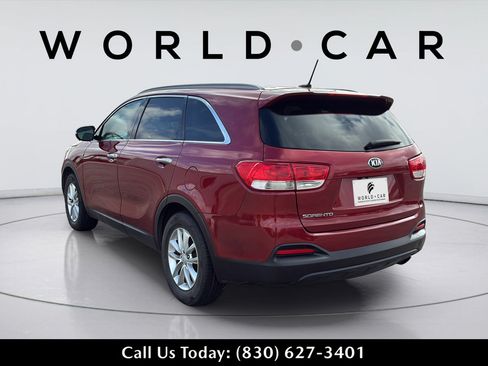 Used 2018 Kia Sorento FWD V6 image 10