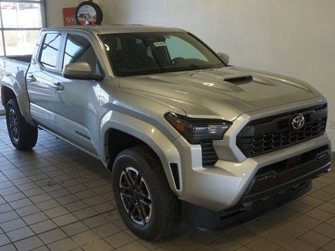New 2026 Toyota Tacoma 4x4 Double Cab image 2