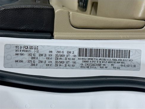 Used 2016 Jeep Grand Cherokee Overland w/ Advanced Technology Group image 37