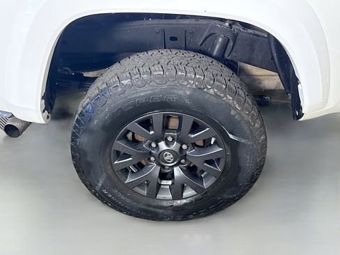 Used 2021 Toyota Tacoma SR5 image 30