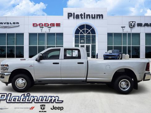 Used 2026 RAM 3500 Tradesman AWD/4WD image 3