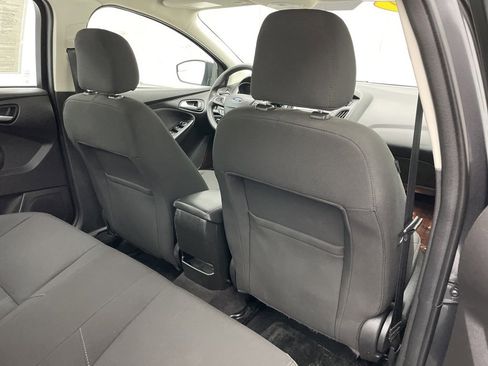 Used 2017 Ford Focus SE image 39