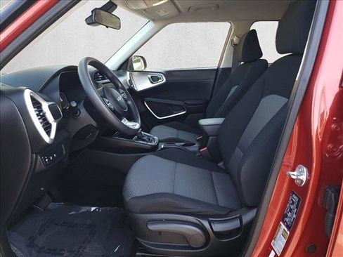 Used 2024 Kia Soul LX w/ Option Group 015 FWD image 15