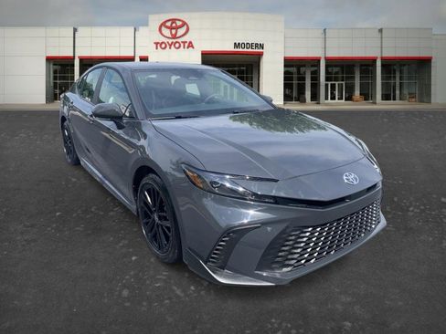 Certified 2026 Toyota Camry SE FWD image 3