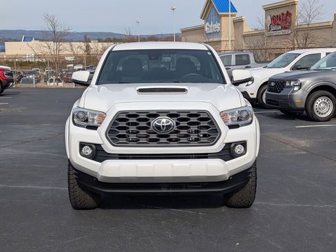 Used 2021 Toyota Tacoma TRD Off-Road image 7