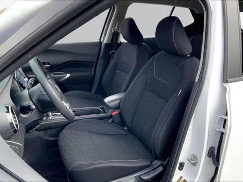 Used 2022 Nissan Kicks SV image 15