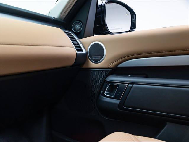 New 2026 Land Rover Discovery Limited Edition AWD/4WD image 31