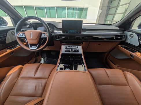 Certified 2024 Lincoln Aviator Black Label w/ Dynamic Handling Package AWD/4WD image 16