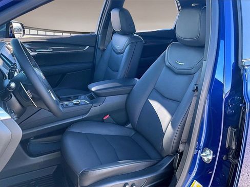 New 2026 Cadillac XT5 Sportv w/ LPO, Floor Liner Package image 9