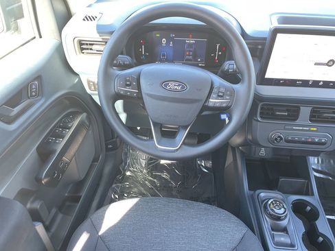 New 2025 Ford Maverick XL image 13
