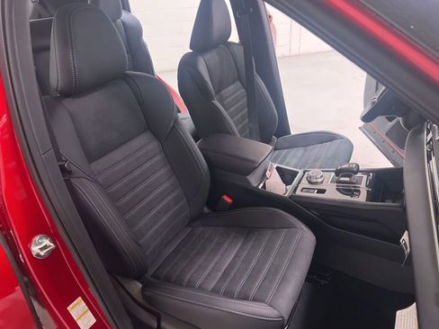 New 2025 Mitsubishi Outlander SE image 15
