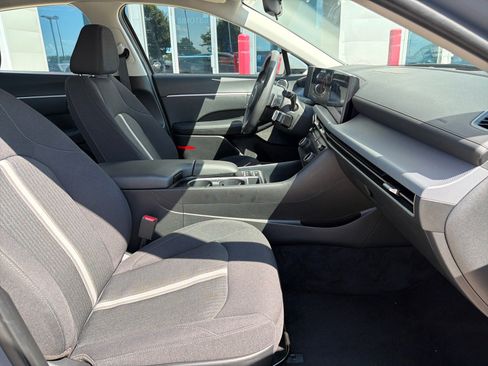 Used 2025 Hyundai Sonata SEL FWD image 26