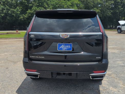 Used 2024 Cadillac Escalade Premium Luxury w/ Performance Package AWD/4WD image 4