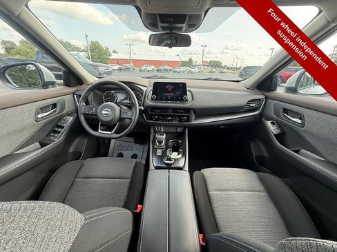 Used 2023 Nissan Rogue SV AWD/4WD image 38