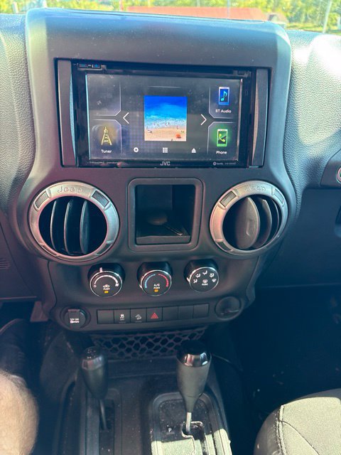 Used 2018 Jeep Wrangler Unlimited Sport AWD/4WD image 6